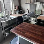 Met Prive Tuin, Dichtbij *