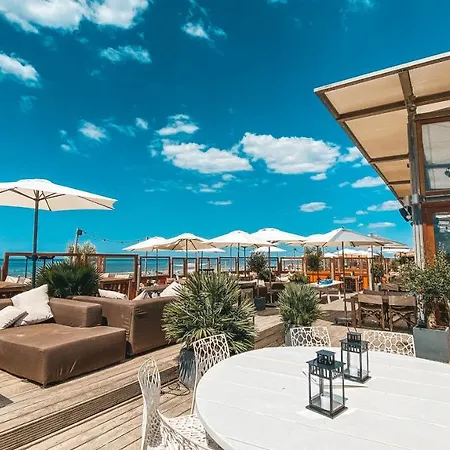 Met Prive Tuin, Dichtbij Noordwijk