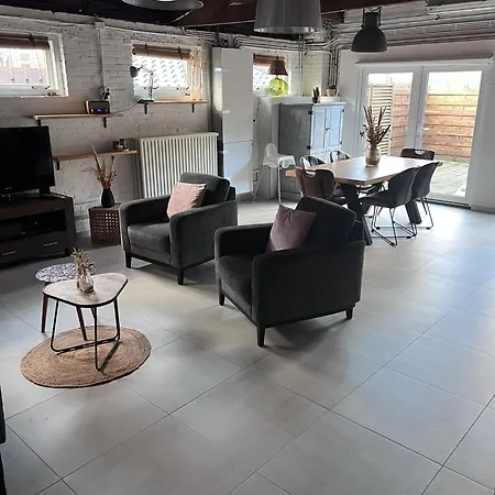 Met Prive Tuin, Dichtbij *