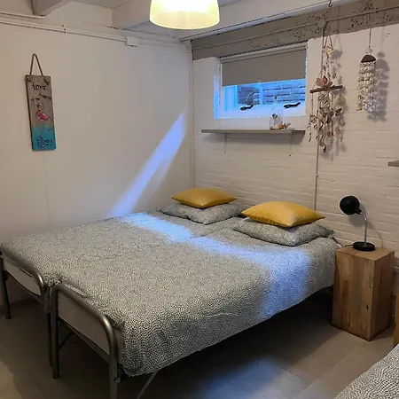 Met Privé Tuin, Dichtbij Hébergement de vacances