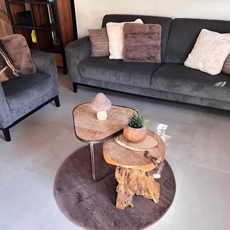 Met Prive Tuin, Dichtbij Tatil Evi *