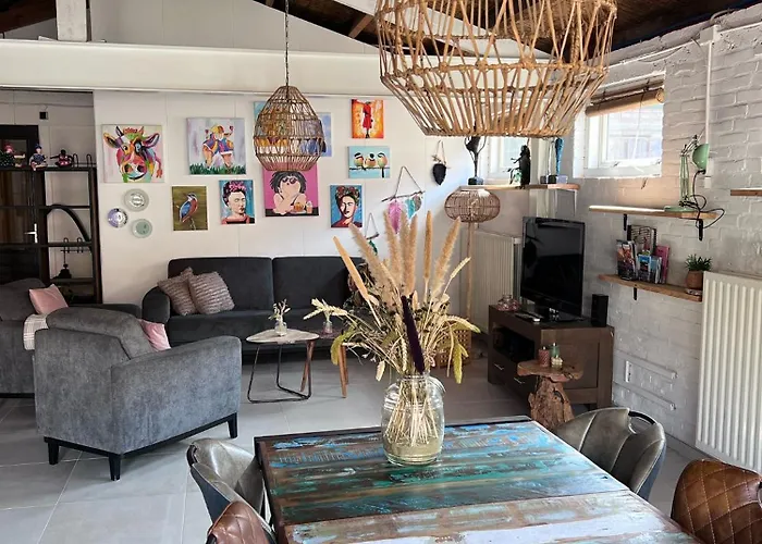 Met Prive Tuin, Dichtbij Tatil Evi *