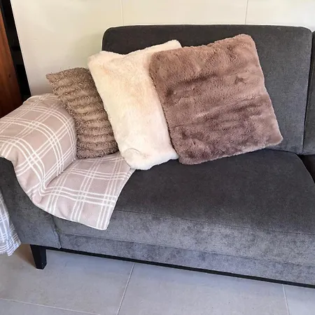 Met Prive Tuin, Dichtbij בית נופש